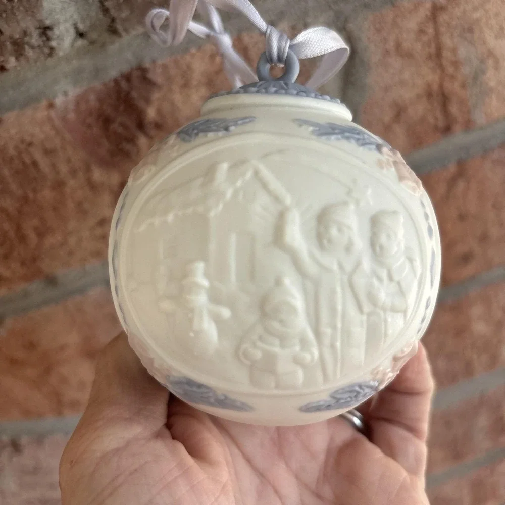 Lladro Porcelain Bisque Christmas Ornament Ball 1991 Nativity Scene Winter Town